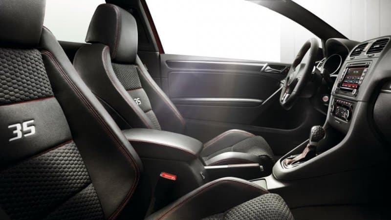 Golf GTI Edition 35 kabini ve 35 işlemeli koltuklar