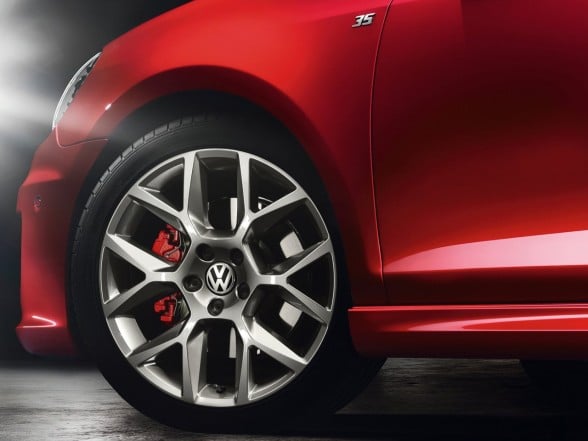 Golf GTI Edition 35 ön jantı ve çamurluk arması