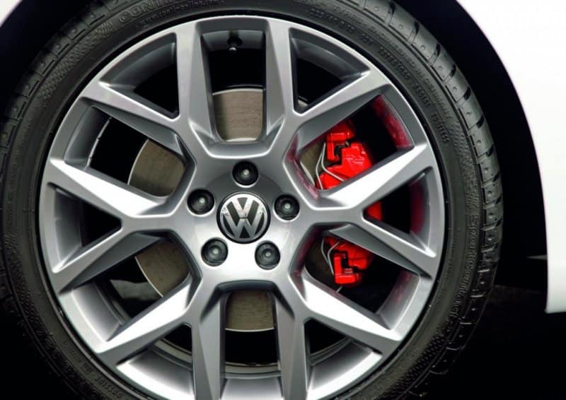 Golf GTI Edition 35 Watkins Glen jant ve kırmızı fren kaliperi