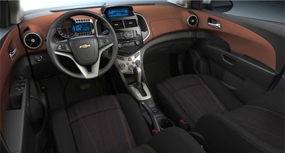 Chevrolet Sonic otomatik vitesli iki renkli ön kabin
