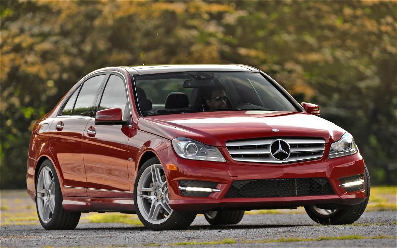 2012 Mercedes-Benz C350 Sedan önden görünüm