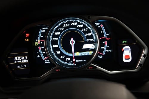 Aventador LP 700-4 TFT dijital gösterge paneli