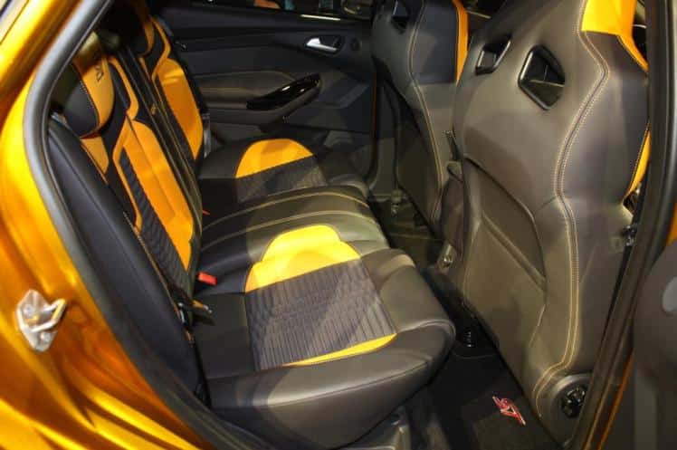 Ford Focus ST Paris gösterim aracı arka koltukları