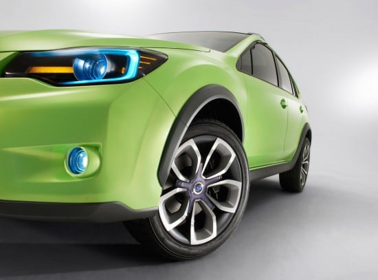 Subaru XV Concept ön jant ve far yakın görünümü
