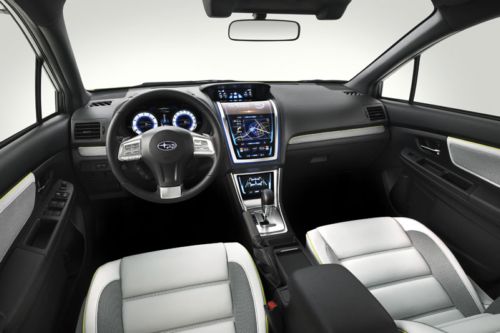 Yeşil Subaru XV Concept tasarım görünümü