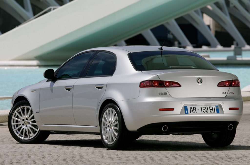 Alfa Romeo 159 2.4 JTDM sedan sol arka görünüm