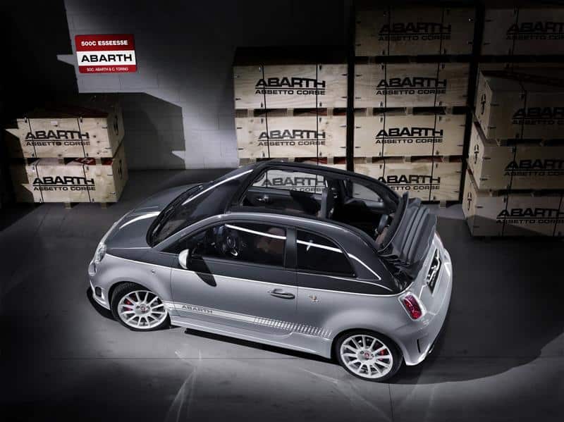 Abarth 500C esseesse arka tasarımı ve kumaş tavanı