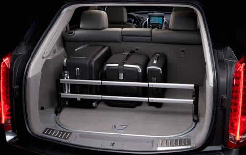 Cadillac SRX bagaj bölmesi ve yük sabitleme sistemi