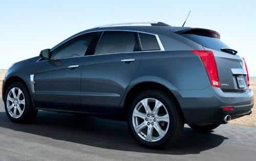 Cadillac SRX arkadan sol çapraz görünüm
