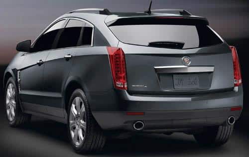 Cadillac SRX arkadan sağ çapraz görünüm