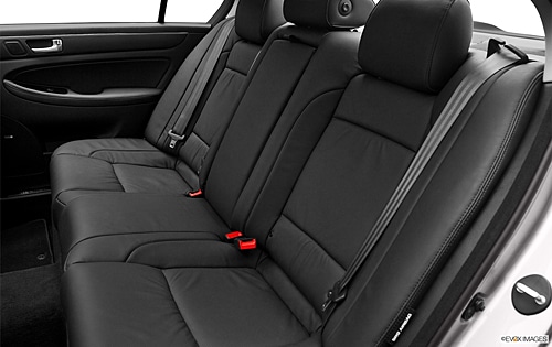 Hyundai Genesis siyah deri arka koltuk sırası