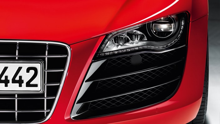 Audi R8 V10 LED far ve ön hava girişi ayrıntısı