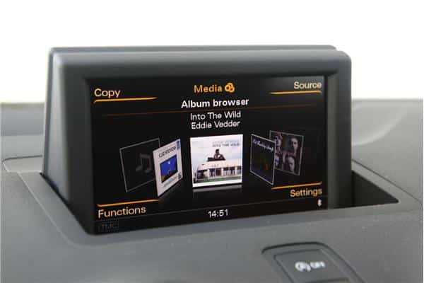 Audi A1 açılır bilgi ekranında medya menüsü