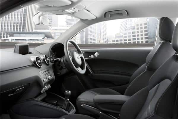 Manuel şanzımanlı sağdan direksiyonlu Audi A1 kabini