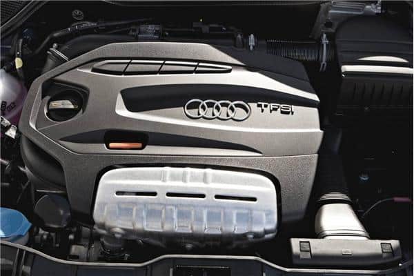 Audi A1 TFSI motor kapağı ve motor bölmesi
