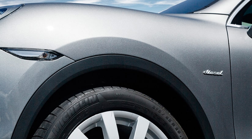 Cayenne Diesel ön çamurluk rozeti ve ön tekerleği