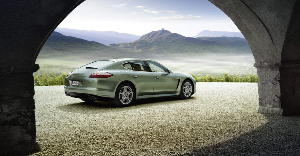 Porsche Panamera S Hybrid otomobil arşiv görseli