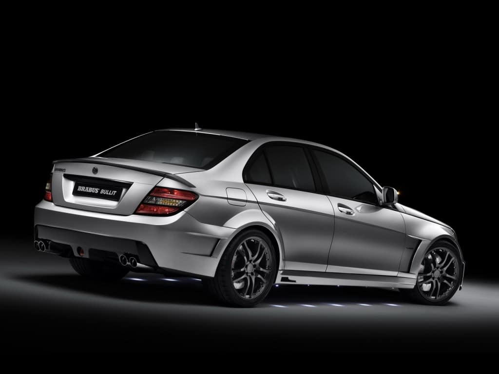 Brabus Bullit sedan arka üç çeyrek görünüm