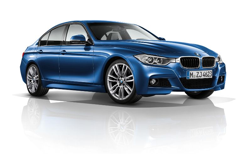 BMW 3 Serisi F30 M Sport görünümlü mavi sedan