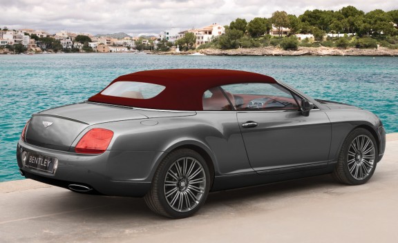 Bentley Continental GTC kumaş tavan kapalı arka görünüm