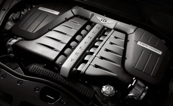 Bentley Continental GTC çift turbo W12 motor kapağı