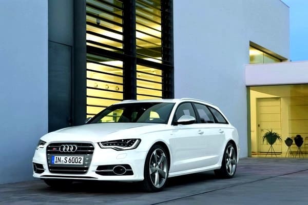 2012 Audi A6 Avant Audi S6 Avant 2012 Audi A6 Avant Audi S6 Avant otomobil arşiv görseli