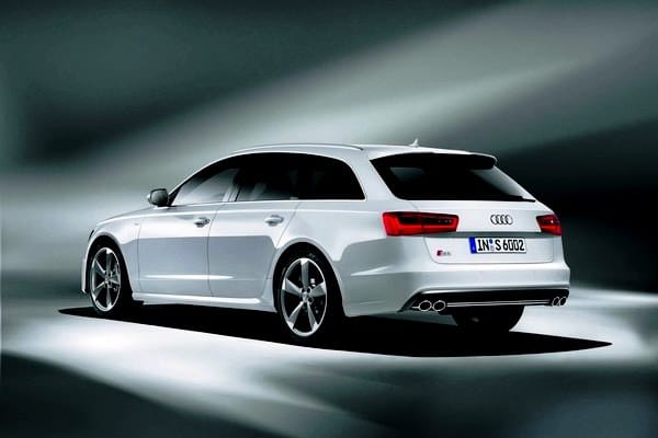 S6 Avant arka üç çeyrek görünüm