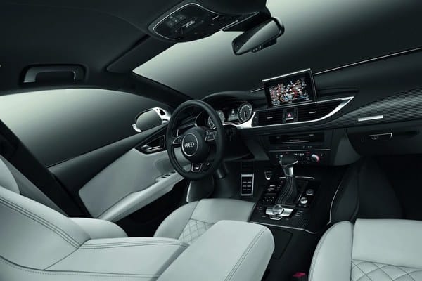 Audi S7 Sportback iç mekân ve sürücü kokpiti