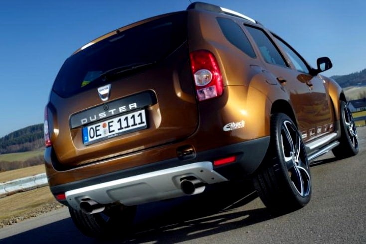 Dacia Duster tuning paketi arka görünüm ve çift egzoz çıkışı