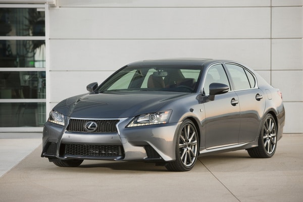 Lexus GS 350 F Sport önden üç çeyrek görünüm