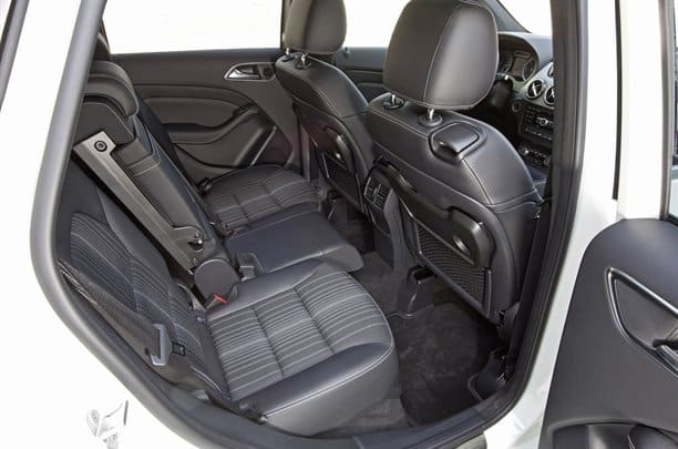 Mercedes B200 CDI arka koltuklar