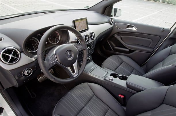 Mercedes B200 CDI ön kabin görünümü