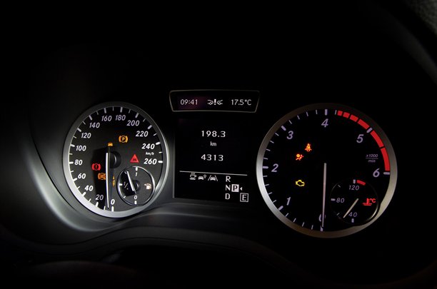 Mercedes B200 CDI gösterge paneli