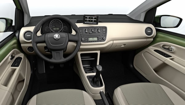 Skoda Citigo gösterge paneli ve ön konsol