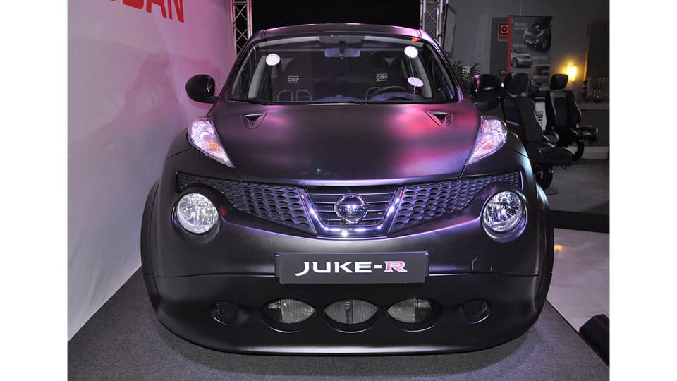 Juke-R konseptinin geniş hava girişli ön görünümü