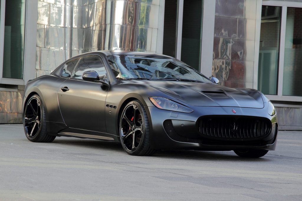 Maserati GranTurismo S Anderson Germany mat siyah ön üç çeyrek görünüm