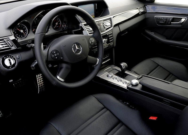 E63 AMG kokpit direksiyon ve orta konsol