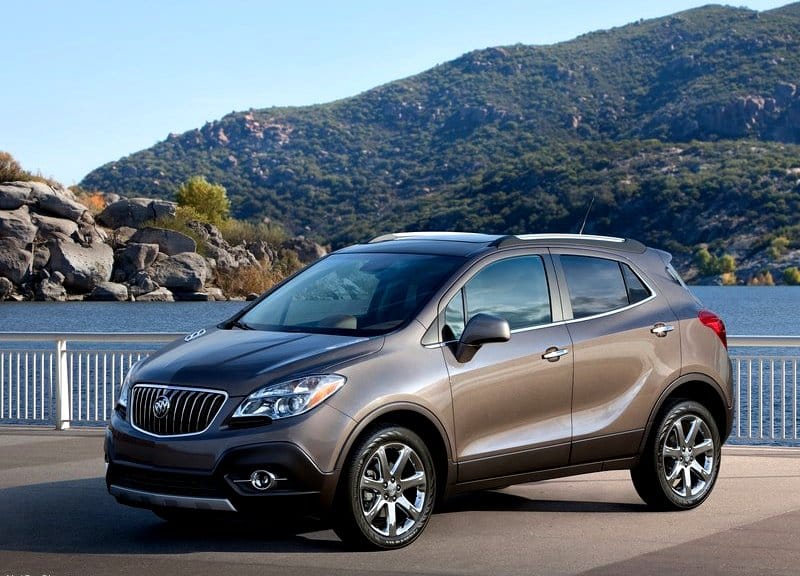 2013 Buick Encore önden üç çeyrek görünüm