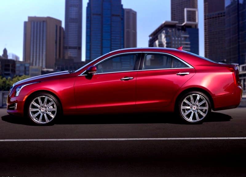 2013 Cadillac ATS kırmızı sedan yandan görünüm