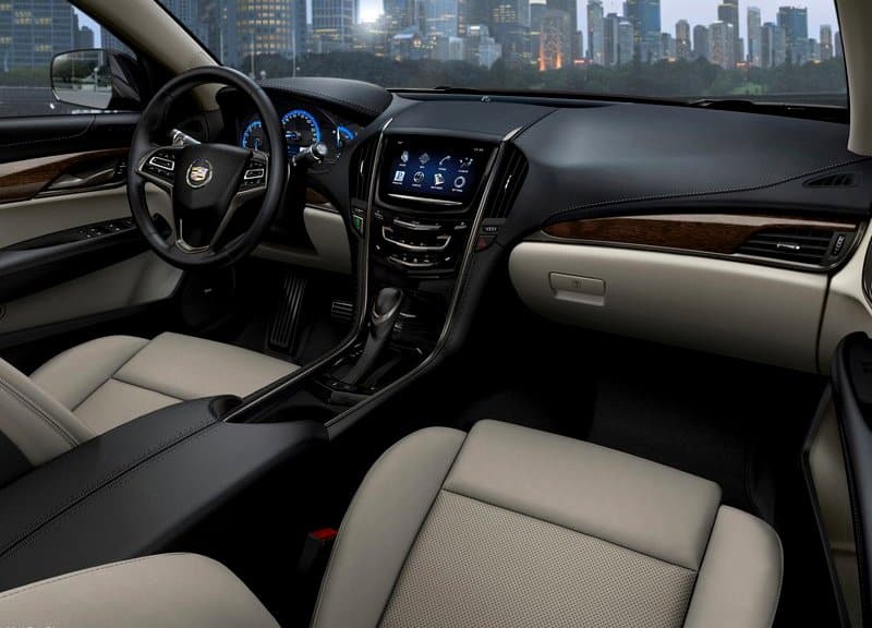 Cadillac ATS iç mekan ve gösterge paneli
