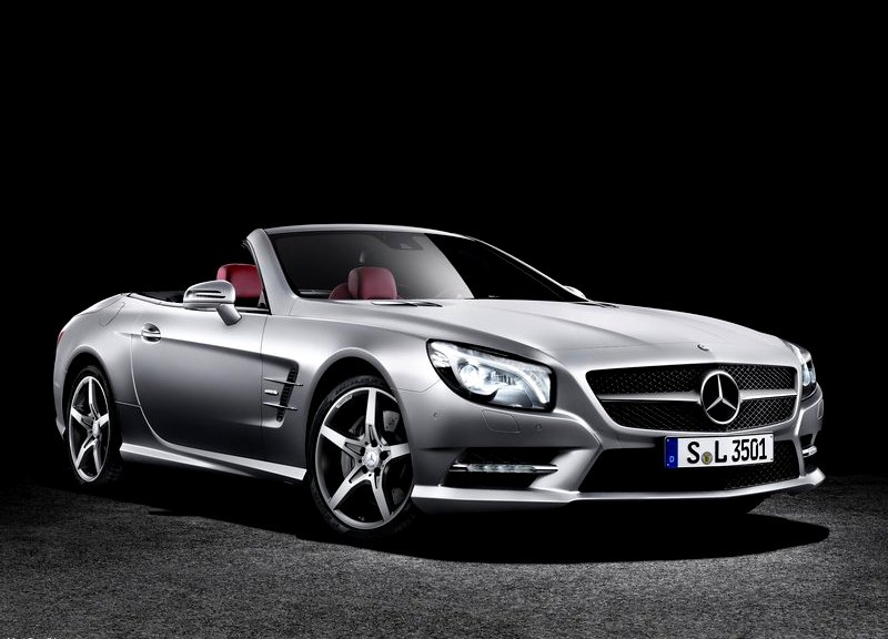 Mercedes-Benz SL R231 açık tavan ön üç çeyrek görünüm