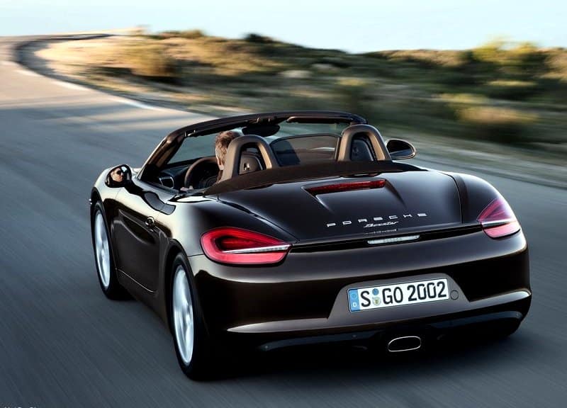 Porsche Boxster 981 hareket halinde arka görünüm