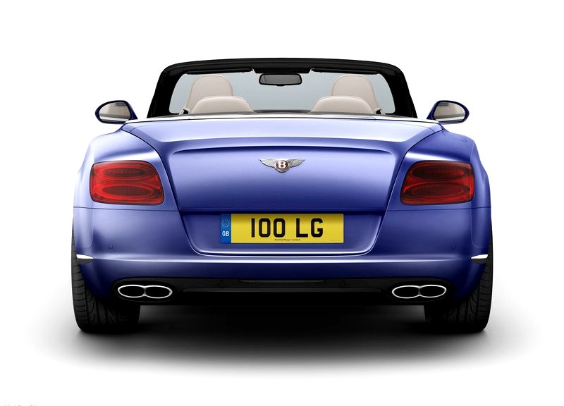 Continental GTC V8 arka görünüm ve çift egzoz çıkışları