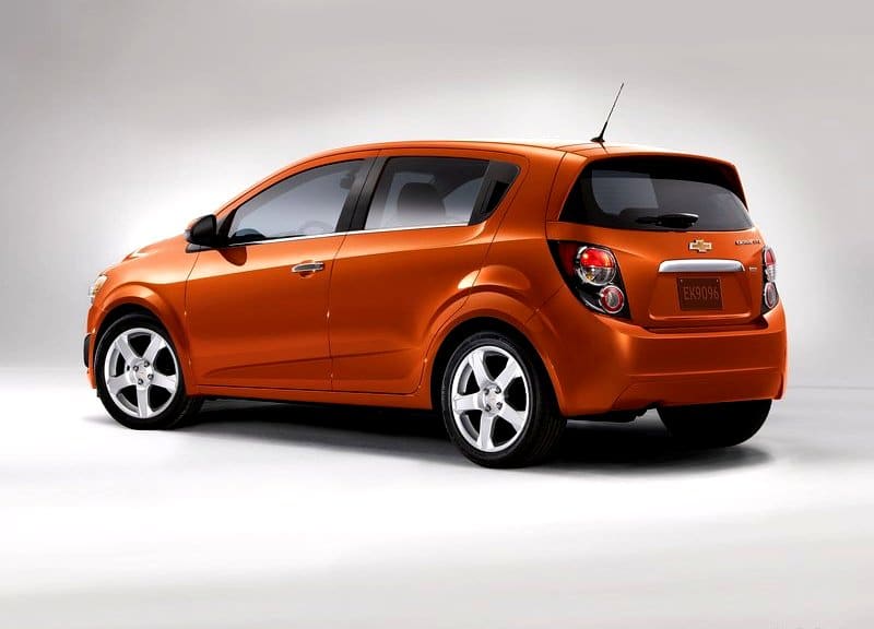 2013 Chevrolet Sonic HB otomobil arşiv görseli
