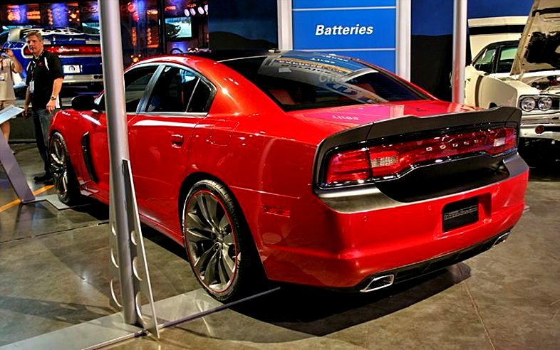 Dodge Charger Mopar arka gövde ve spoyler ayrıntıları