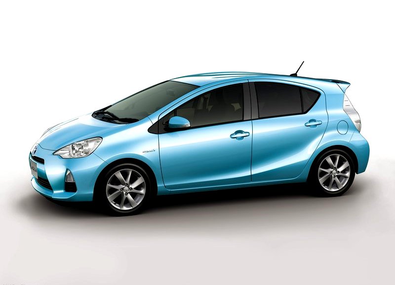 Toyota Prius C otomobil arşiv görseli