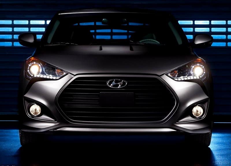 Hyundai Veloster Turbo ön ızgara ve far tasarımı