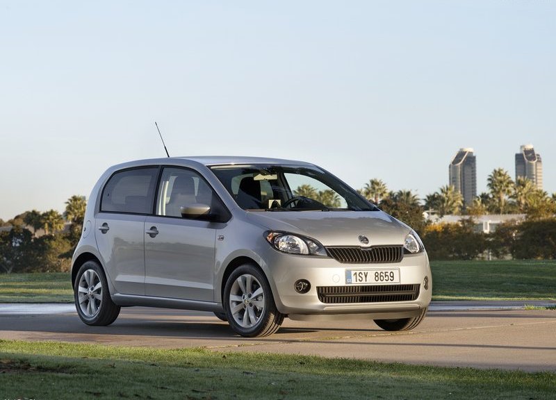 Skoda Citigo önden üç çeyrek dış mekân görünümü