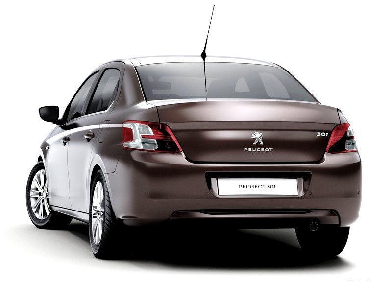 Peugeot 301 yandan arka görünüm