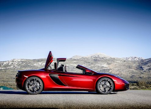McLaren 12C Spider açılır sert tavan hareketi